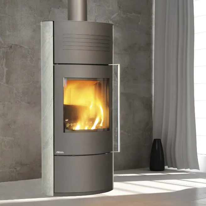 Fonte Flamme Pôele à bois Ilam gris avec accumulateur — vue principale, visuel fabricant